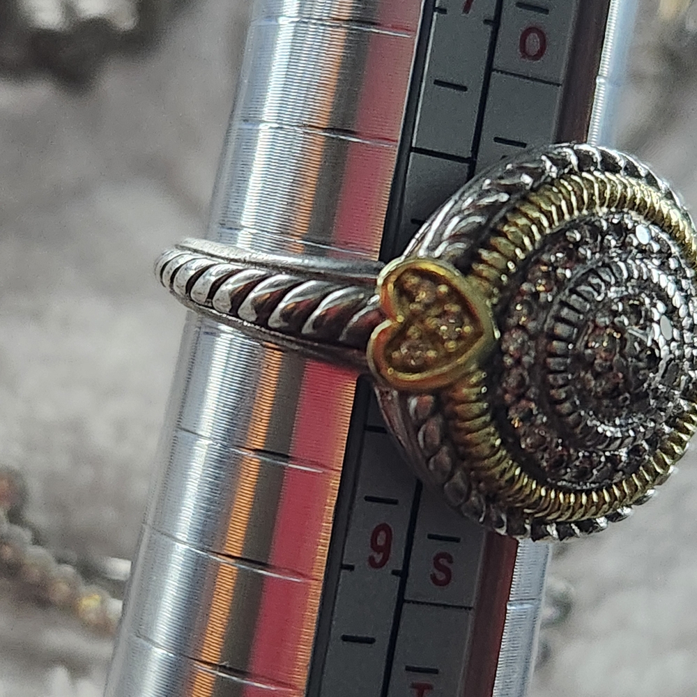 Judith Ripka 18kt Gold Diamond and Sterling Silver Pave Round Ring - Picture 7 of 14